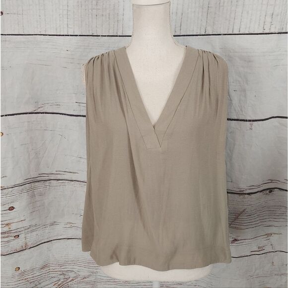 Free People Darcy Super V Sleeveless Top Size Small NWT - Picture 3 of 8